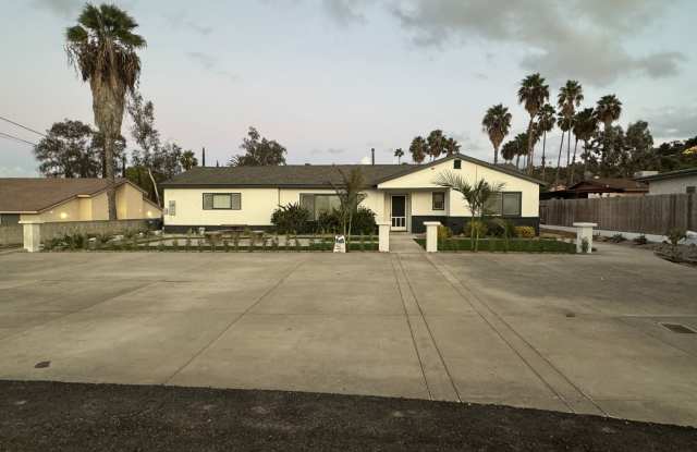 5 Bedroom Ranch Home photos photos