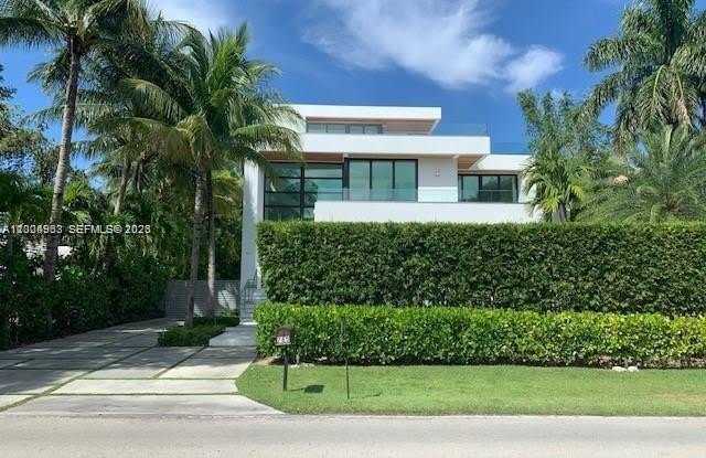 785 Harbor Drive photos photos