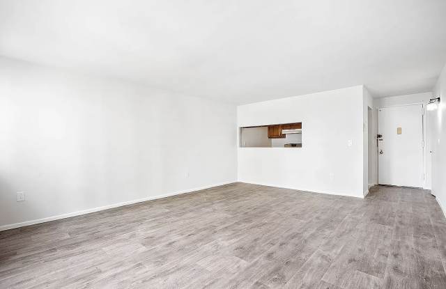 2554 12th St Apt 4C Gallery 2