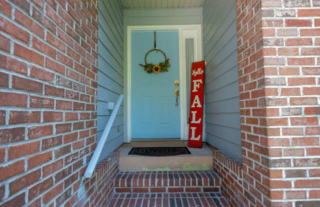5357 SAINT IVES Lane Gallery 4