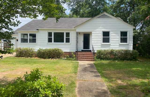 614 Avenue B - 614 Avenue B, West Point, GA 31833