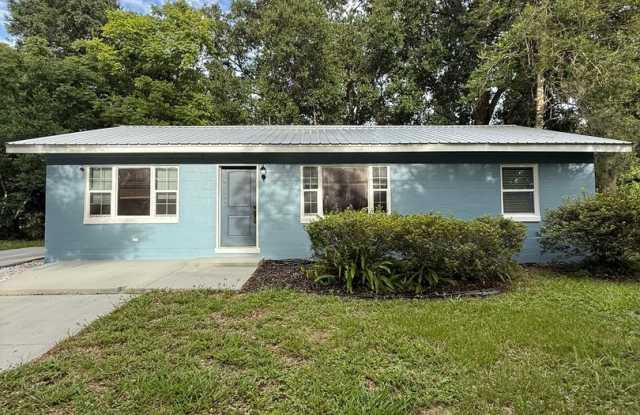 Renovated 2/1 Home walkable to Downtown Deland photos photos