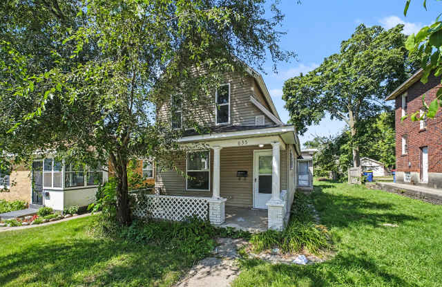 635 Worden St SE photos photos