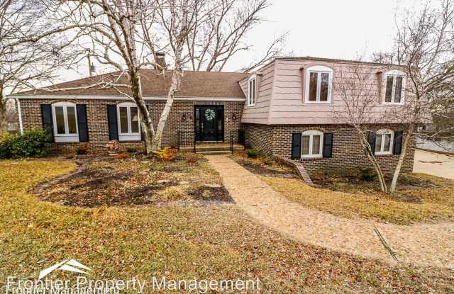 1101 Pioneer Lane - 1101 Pioneer Lane, Manhattan, KS 66502