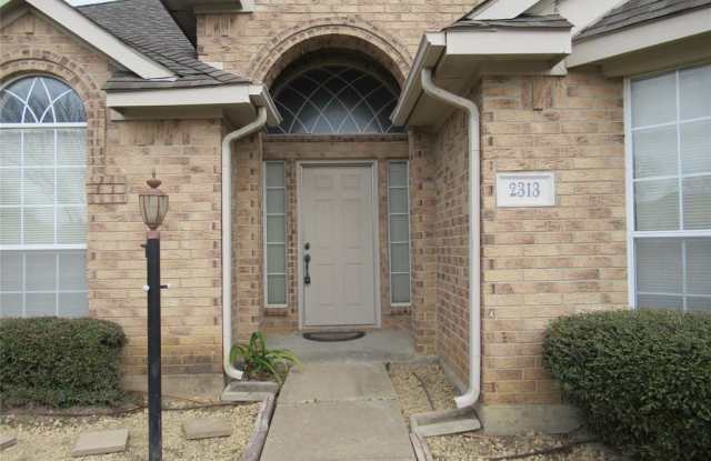 2313 Heather Ridge Lane Gallery 2