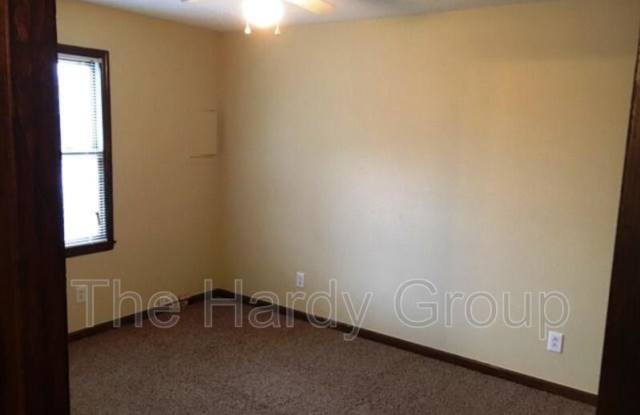308-B 4th Avenue NW Gallery 3