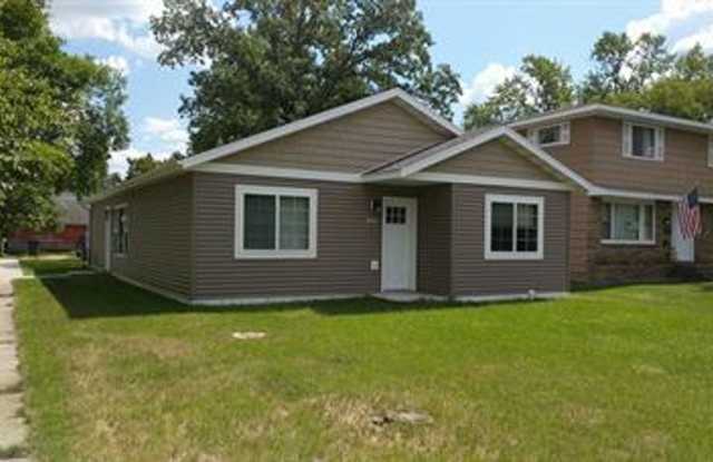 4 Bedroom 2 Bathroom Home photos photos