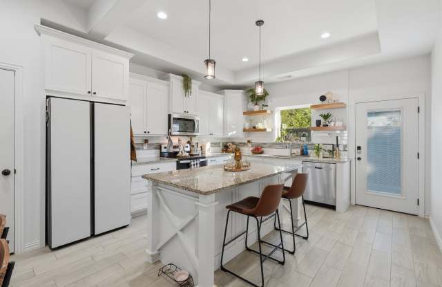 5625 Barkridge Drive Gallery 3