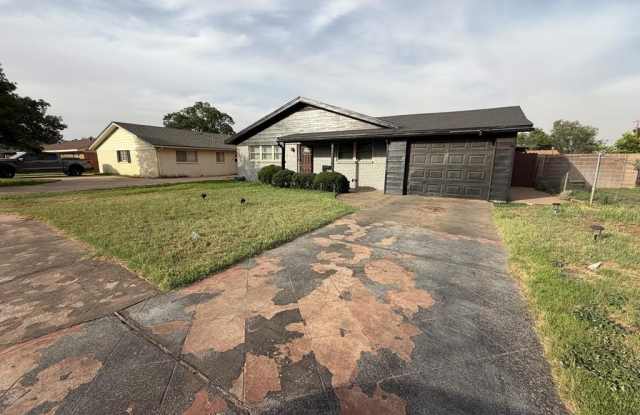 1002 Denton St photos photos