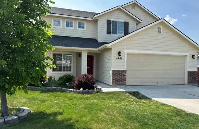 1451 N 14th East St. photos photos