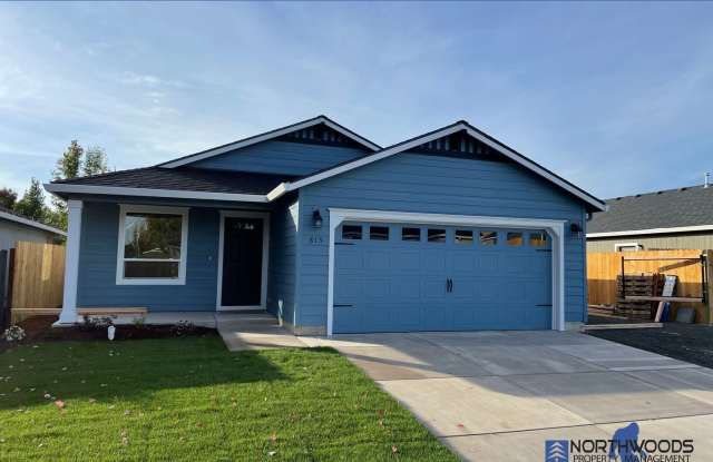 Newer 3 Bedroom 2 Bath Home-Large Fully Fenced Back Yard. photos photos