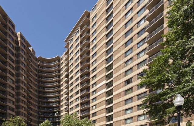 The Warwick photos photos