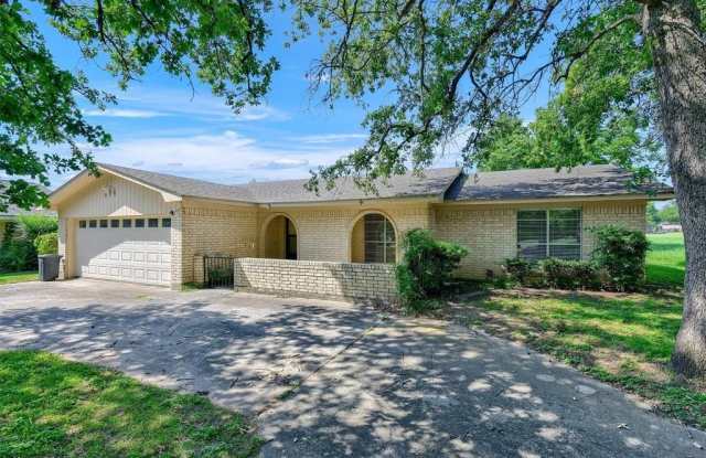 910 Kiowa Drive W photos photos