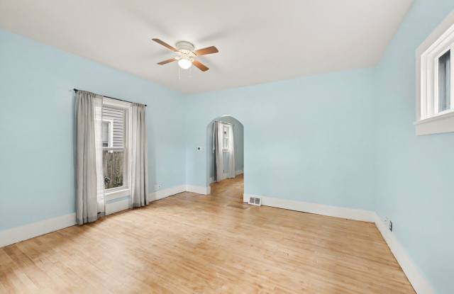 623 West Eighth Street Gallery 1