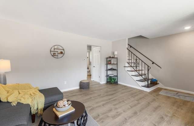 Freshly Renovated 3 Bed with Attached Garage | Madison, WI Gallery 4