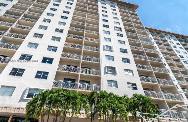 400 Kings Point Dr photos photos