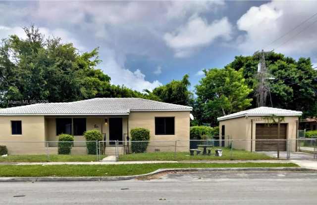 4821 NW 10 Avenue photos photos