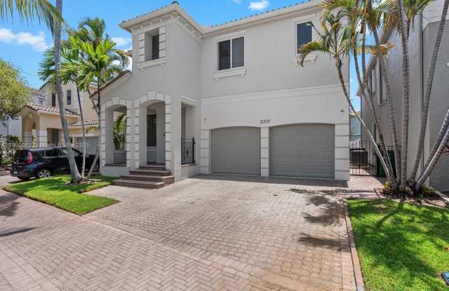 21227 NE 31st Pl - 21227 Northeast 31st Place, Aventura, FL 33180