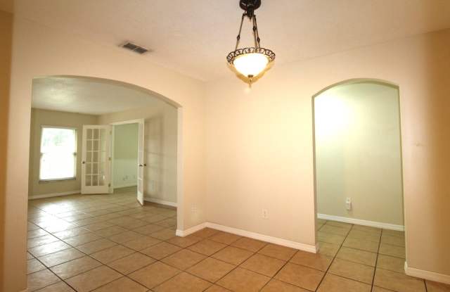 4812 Country Hills Dr Gallery 3