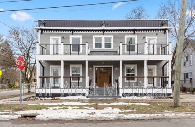 800 Douglas St NW photos photos