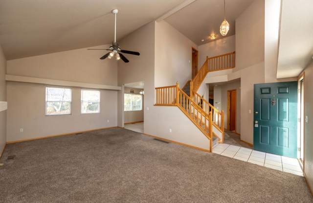 3 bed, 2.5 bath Home in English Ranch Neighborhood photos photos