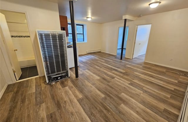 728 E 229th Street - 728 East 229th Street, Bronx, NY 10466