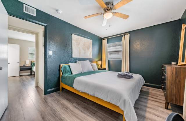 4402 West McElroy Avenue Gallery 4