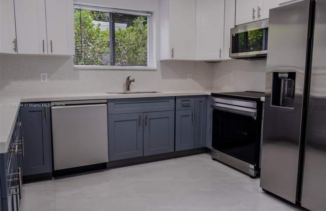 2227 SW 17th St photos photos