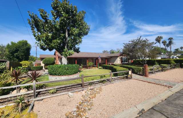 Single Story 2 Bedroom House on Large Lot in La Mesa Gallery 4