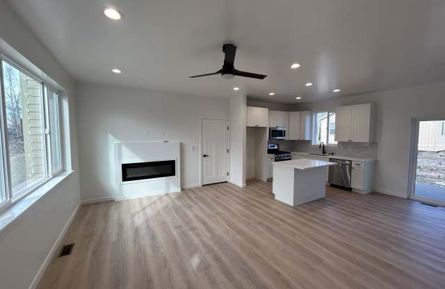 3480 South Shamrock Street - 2 photos photos