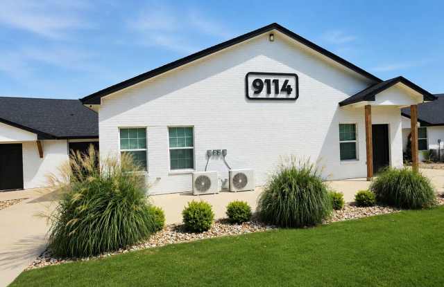 9114 Royal Lane Gallery 3