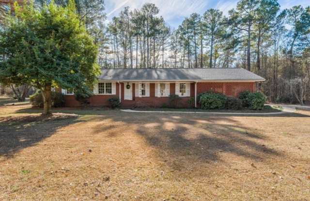 Private Estate Living on 2.7 Wooded Acres in Fayette County photos photos