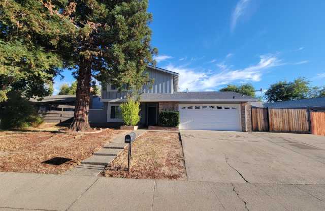 Spacious 3 Bed 2.5 Bath in Citrus Heights - 7204 Sunwood Way, Citrus Heights, CA 95621