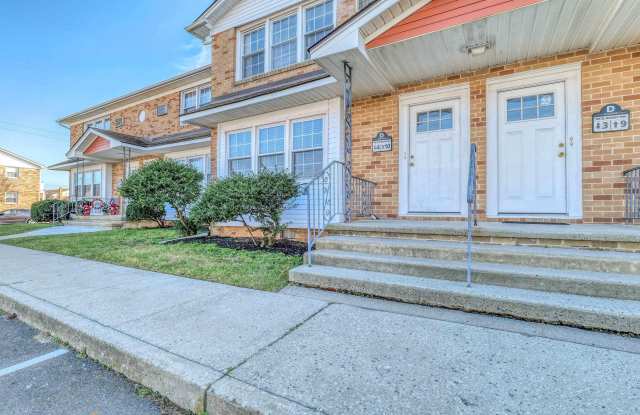 705 N DUDLEY Ave photos photos