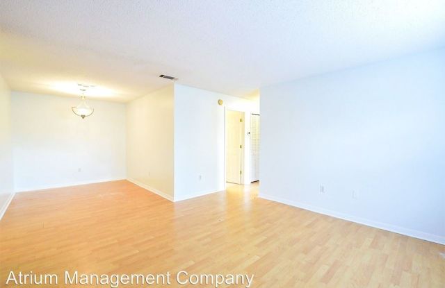 2528 E. Washington Street #202 Gallery 2
