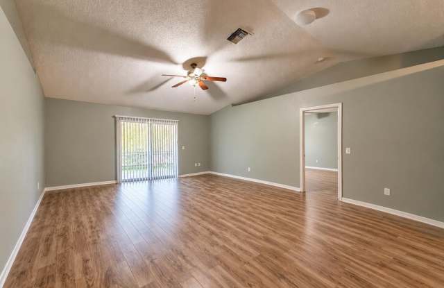 2715 LANTANA LAKES Drive E Gallery 4