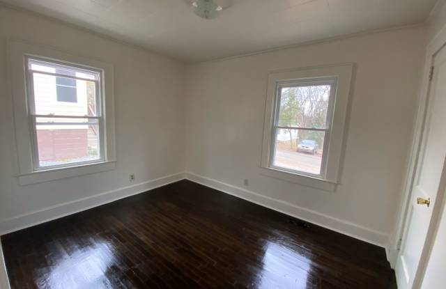 3/1 home walking distance to Downtown Shelby NC photos photos