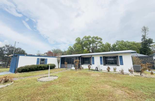 4221 Rose Lane NE Gallery 2