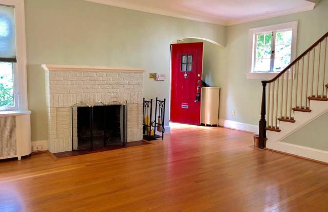 5401 32ND ST NW Gallery 3