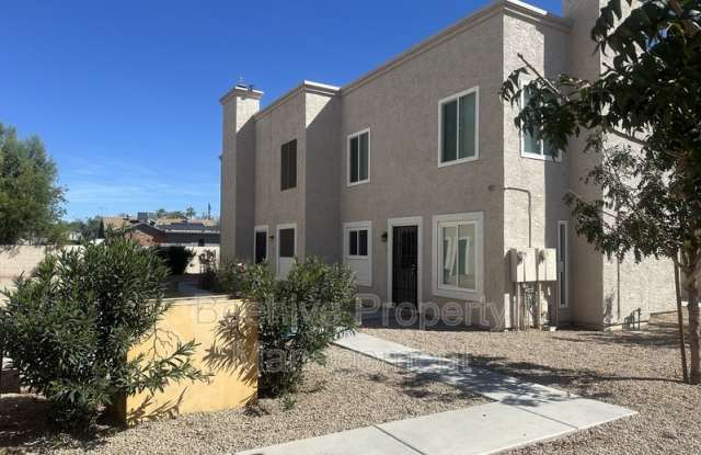 2732 E Culver St photos photos