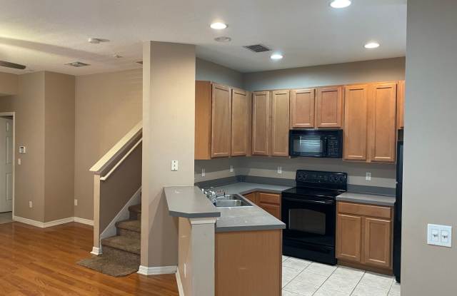 $2,000.00 3 BED / 2.5 BATH - IN MAITLAND 32810 Gallery 3