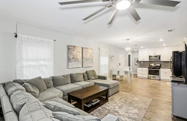 101 Reed Road - 101 Reed Road, Warrington, FL 32507