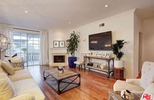 11667 Gorham Avenue - 11667 Gorham Avenue, Los Angeles, CA 90049
