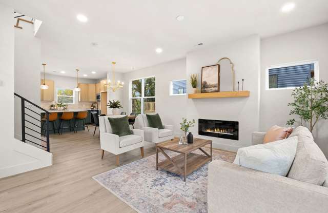 Knoxville 37917 - Brand New 3 Bedroom, 2.5 Bath Home Near Downtown Knoxville & University of Tennessee - Contact Ryan Fogarty (865) 333-4840 Gallery 3