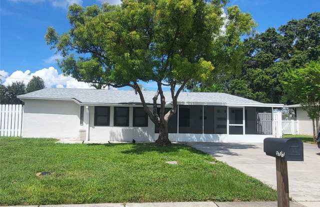 5171 97TH Terrace N Gallery 1