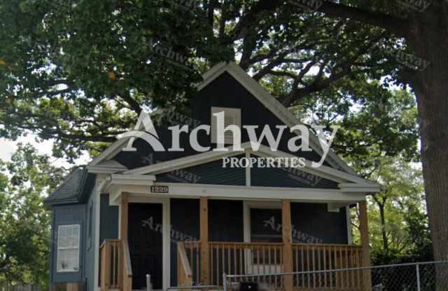 1229 Pacific Ave - 1229 Pacific Avenue, Kansas City, KS 66102