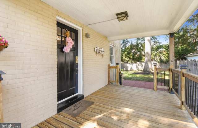 4727 ARLINGTON Boulevard Gallery 2