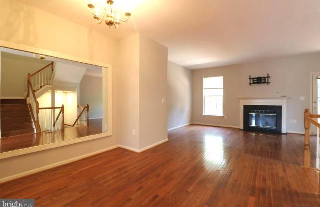 13219 FOX RIPPLE LANE Gallery 4