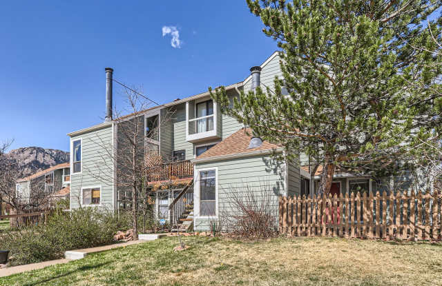 Updated 2 BED/1 BATH Boulder Condo in Shanahan Ridge! Available Now! photos photos