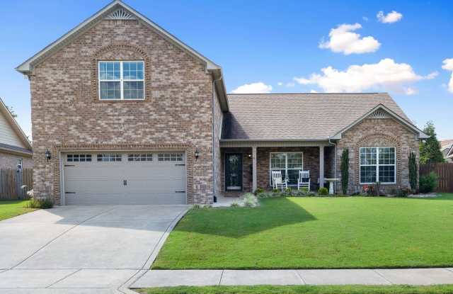 4 Bed, 3 Bath w/ 2 Car Garage and Fenced Backyard photos photos